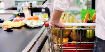 Cómo compran hoy los argentinos: más planificación, menos stockeo y vuelta a los comercios de cercanía